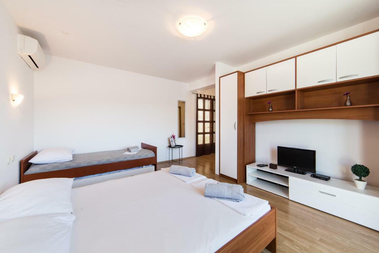 Apartments Barbir Ploce  Exterior foto